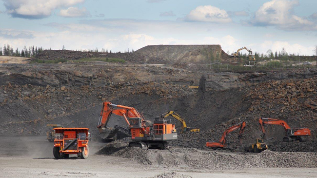 Talvivaaran kaivoksen tilanne esill ministeri Vapaavuoren Kajaanin vierailulla