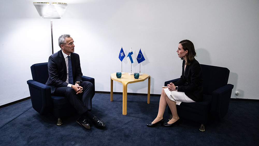 Prime Minister Sanna Marin and NATO Secretary General Jens Stoltenberg in Helsinki in October 2021