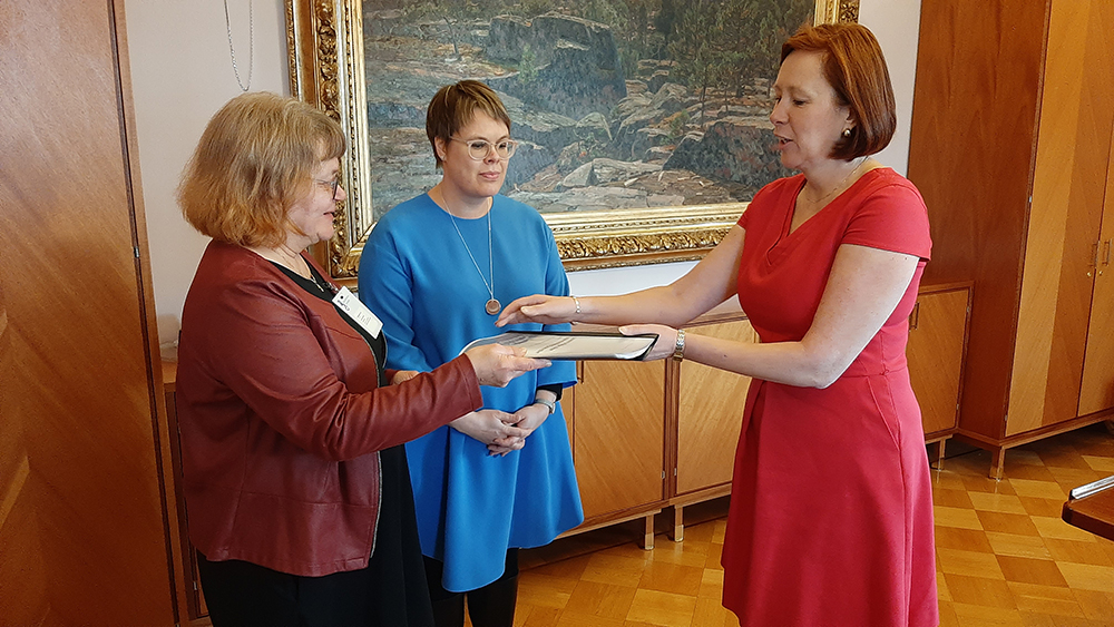 Mirva Lohiniva-Kerkelä, Mirva Lohiniva-Kerkelä och Sirpa Paatero.