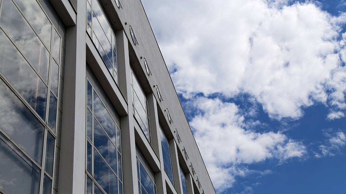 Rakennus ja pala taivasta