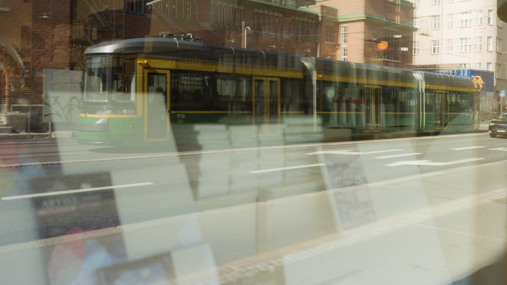 Liiketila ja raitiovaunu