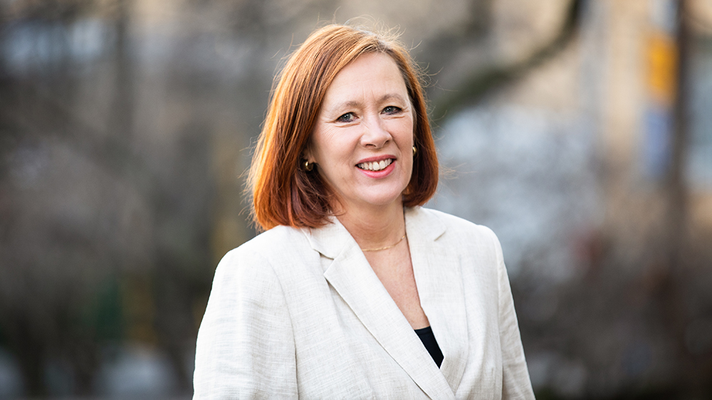 Kuntaministeri Sirpa Paatero