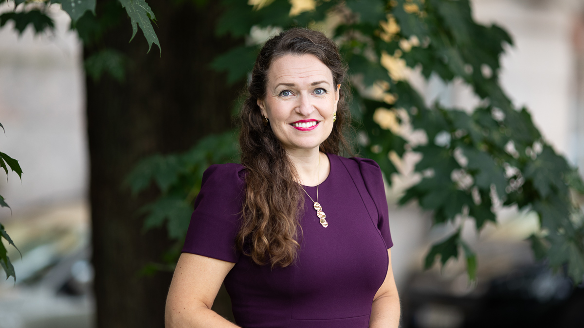 Ministeri Anna-Kaisa Ikonen kuvassa.