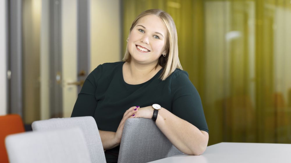 Kuvassa erityisasiantuntija Laura Kolinen