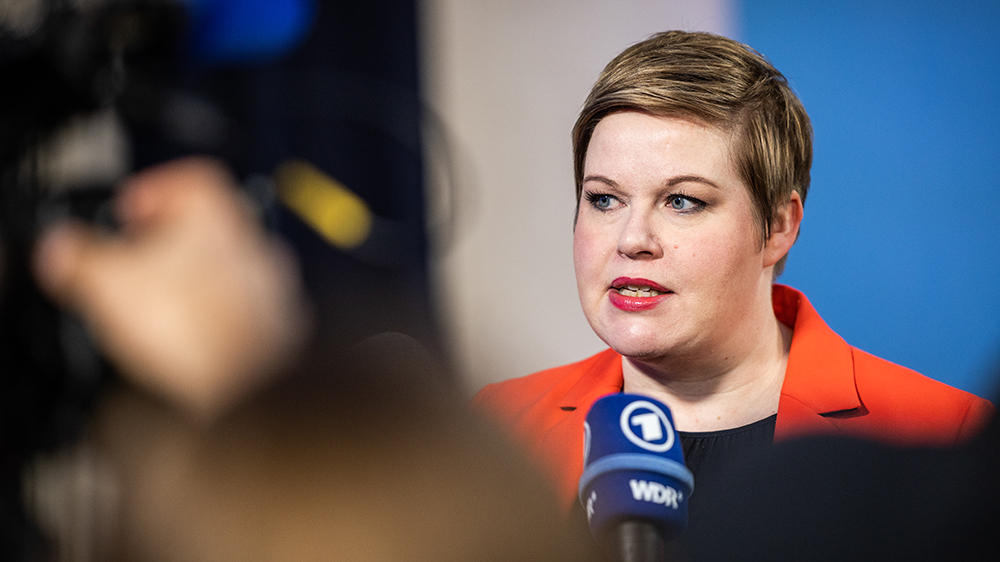 Valtiovarainministeri Annika Saarikko.