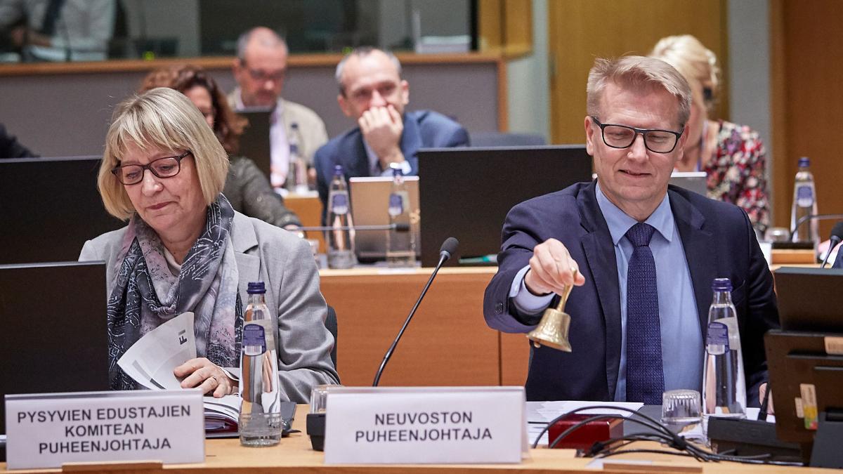 Finnlands Staatssekretär im Finanzministerium Kimmo Tiilikainen führte den Vorsitz auf der Ratstagung.