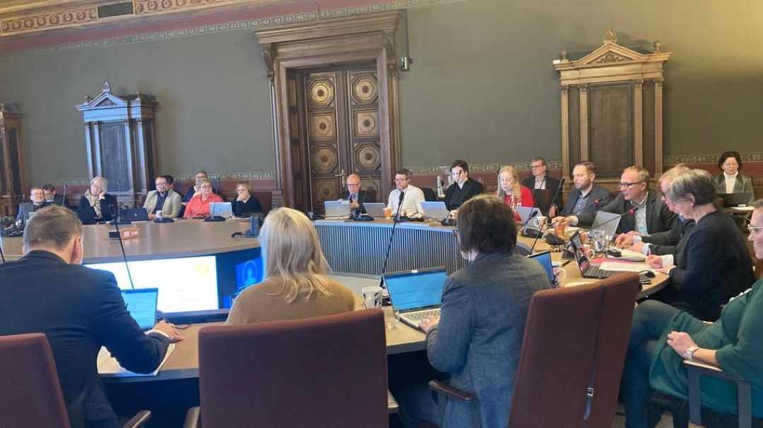 Kuva neuvottelukunnan kokouksesta.