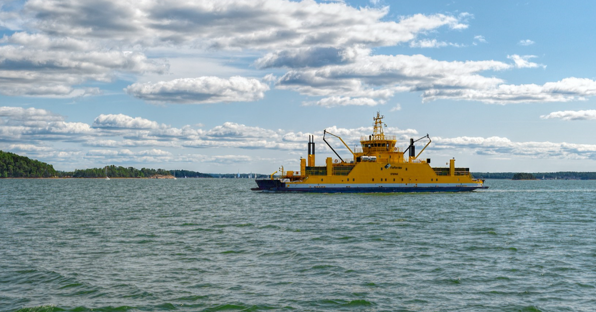 Lossi merellä (Kuva: Shutterstock / Igor Grochev)