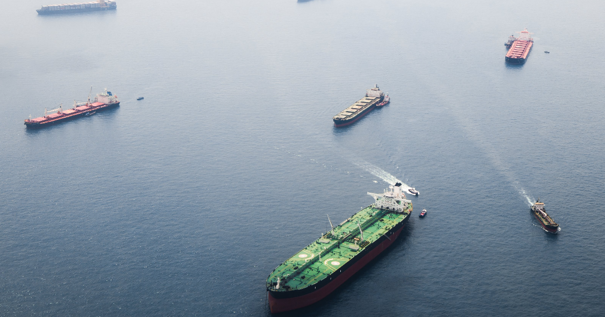 Rahtilaivoja merellä (Kuva: Shutterstock)