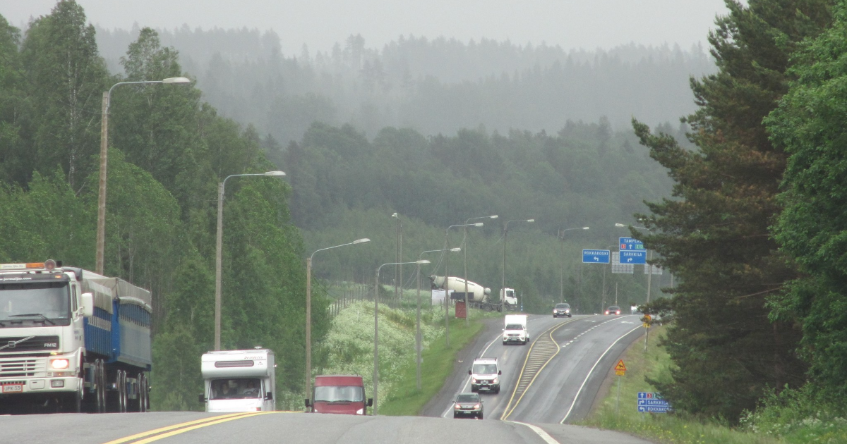 Cars on the road (Photo: Harry Hykko/Shutterstock)