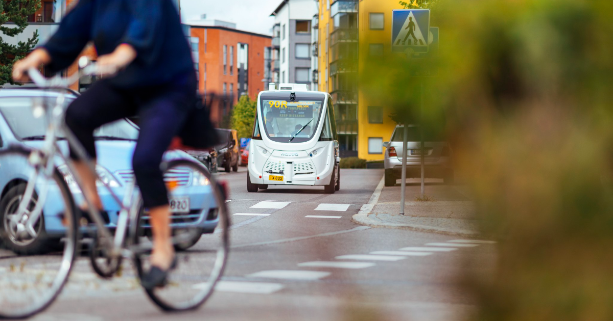 En självgående elektronisk robotbuss. (Bild: Mika Pakarinen, Keksi/LVM)