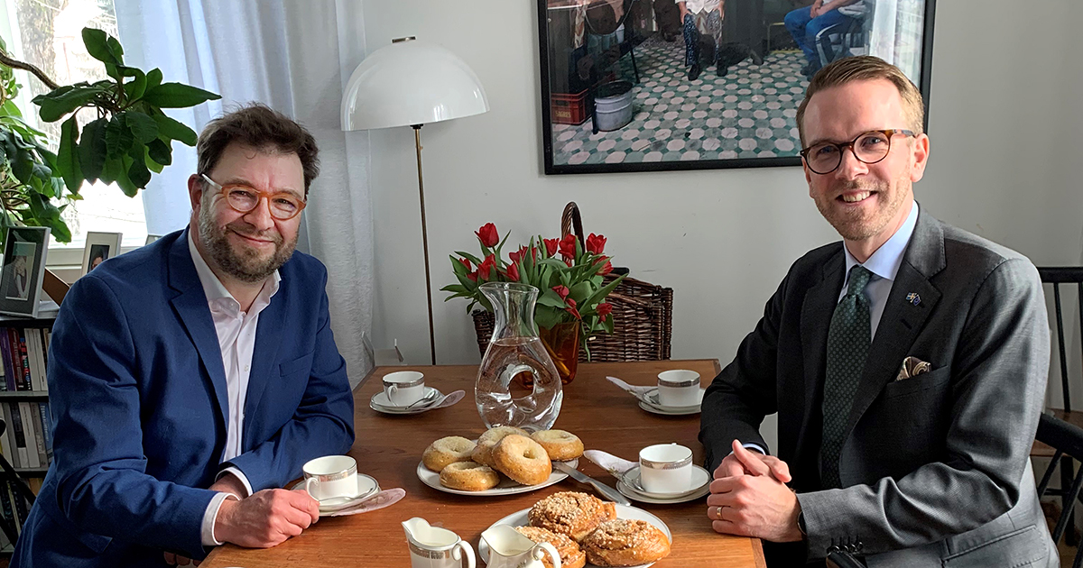 Kommunikationsminister Harakka och infrastruktur- och bostadsminister Carlson. (Bild: LVM)