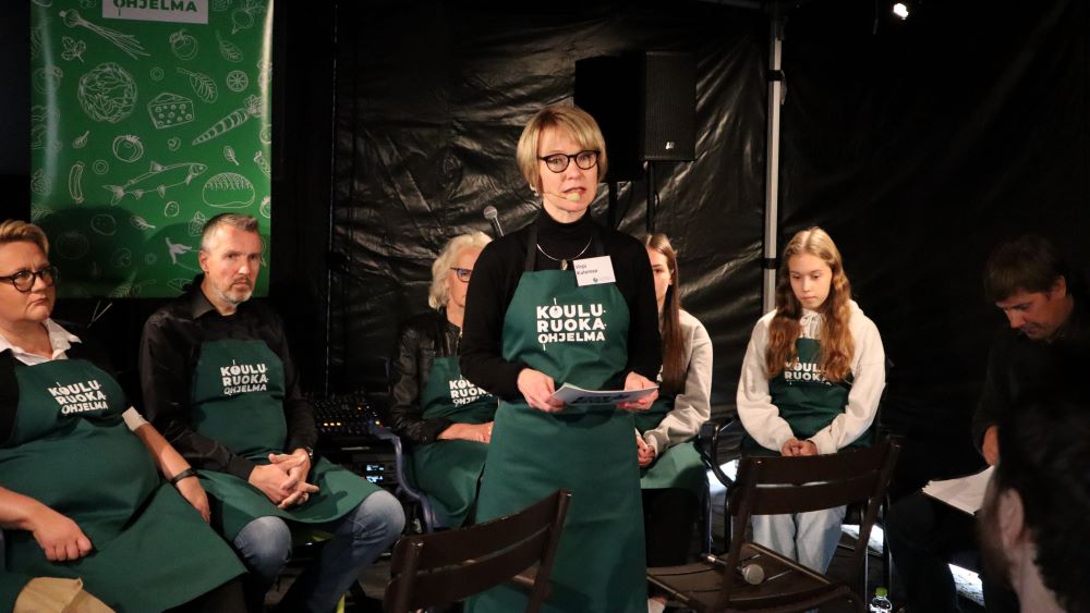 Kuva kouluruokailukeskustelusta.