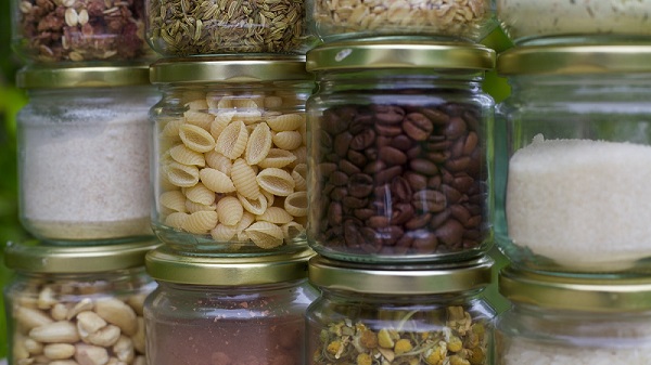 Ruokaa lasipurkeissa