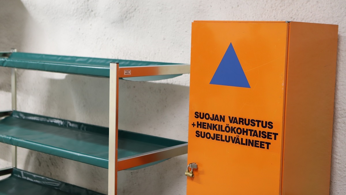 En skyddsrums utrustningslåda