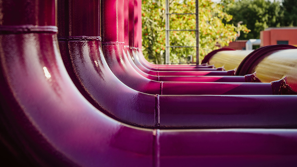 Gas pipes in the picture