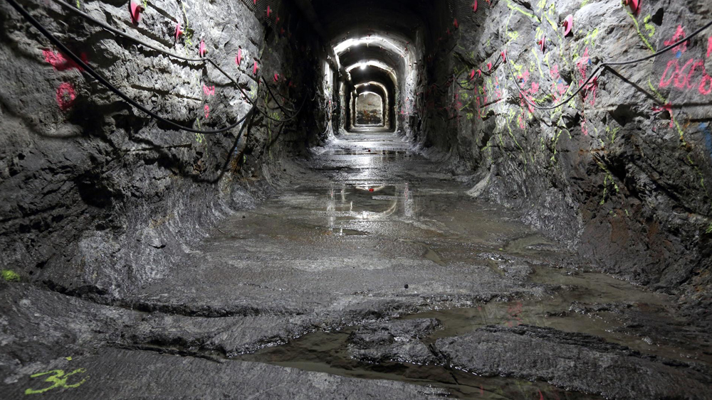 Gång i slutförvarsanläggningen Onkalo