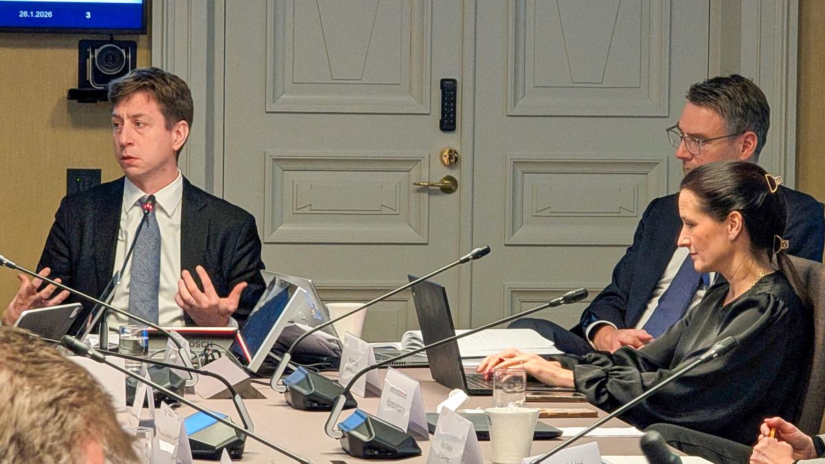 Pyöreän pöydän keskustelu kv-rahoituksesta