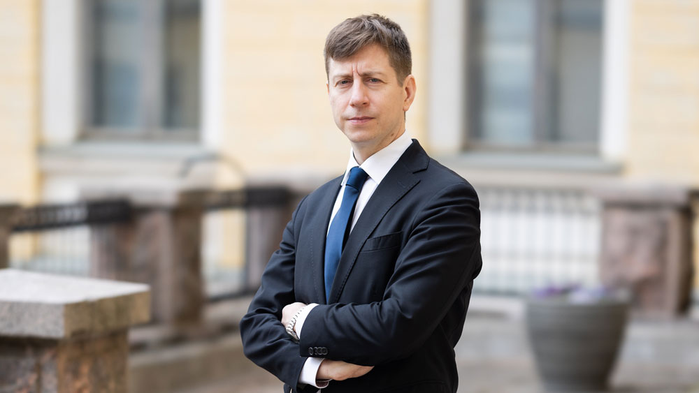 Elinkeinoministeri Sakari Puisto