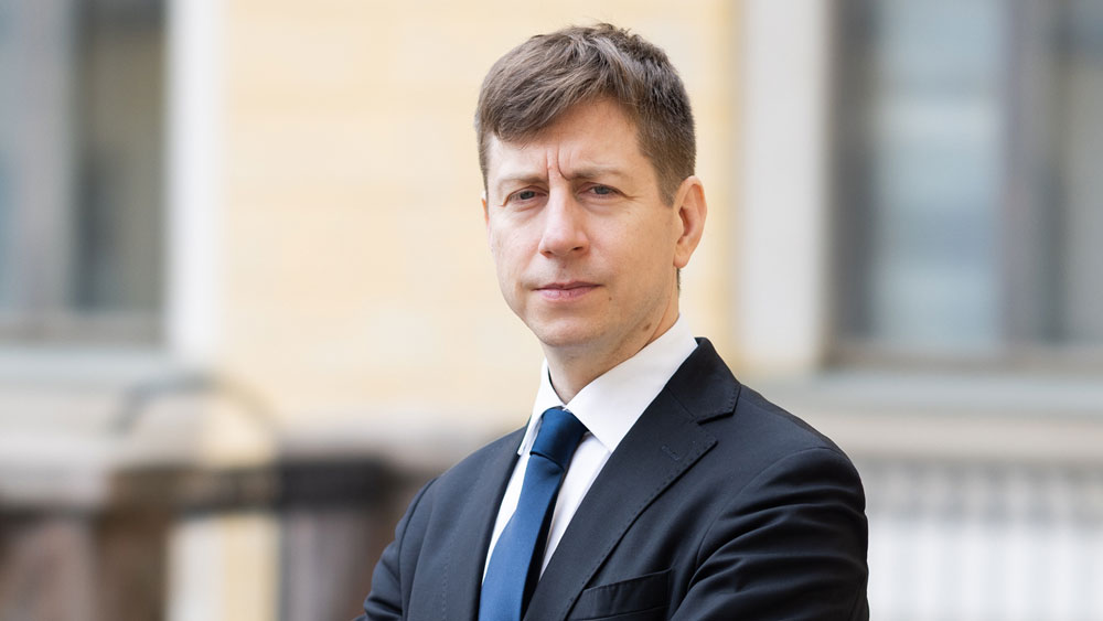 Elinkeinoministeri Sakari Puisto