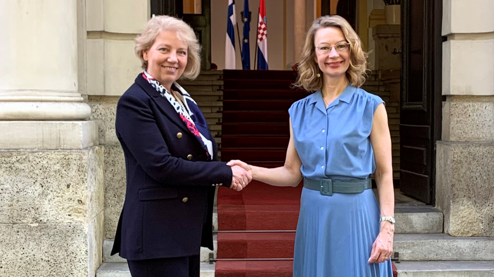 Ministeri Tuppurainen ja Kroatian EU-asioiden valtiosiheeri Andreja Metelko-Zgombić