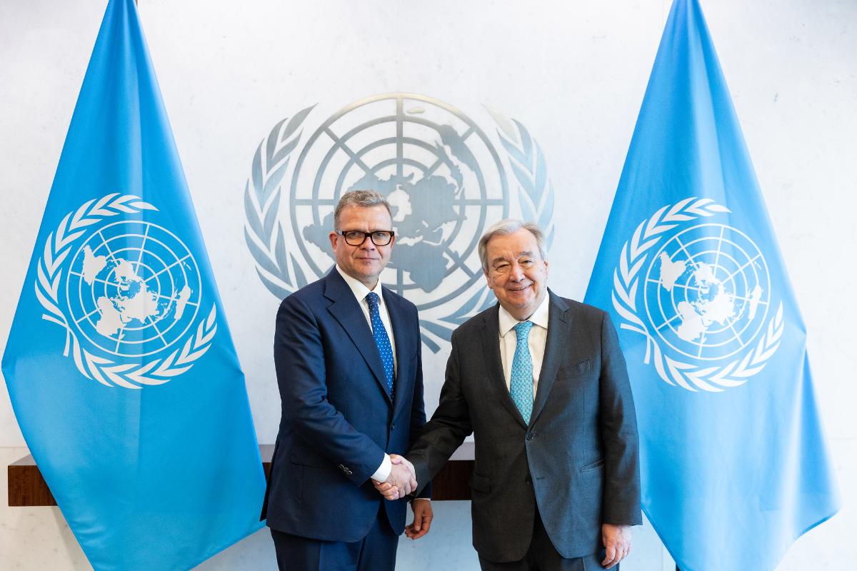 Prime Minister Petteri Orpo and UN Secretary-General António Guterres shake hands at the High-Level Political Forum.