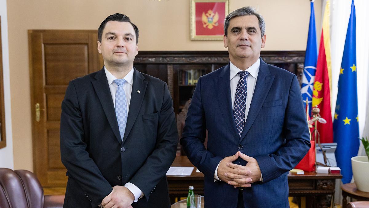 Ministeri Strand ja Montenegron ulkoministeri Ervin Ibrahimović