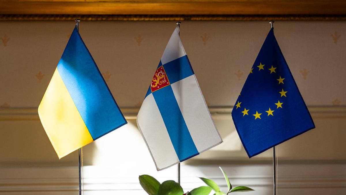 Ukrainian, Finnish and EU flags side by side