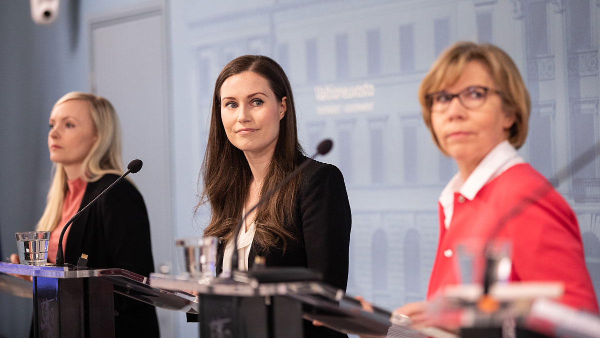 Hallituksen tiedotustilaisuus 15.4.2020